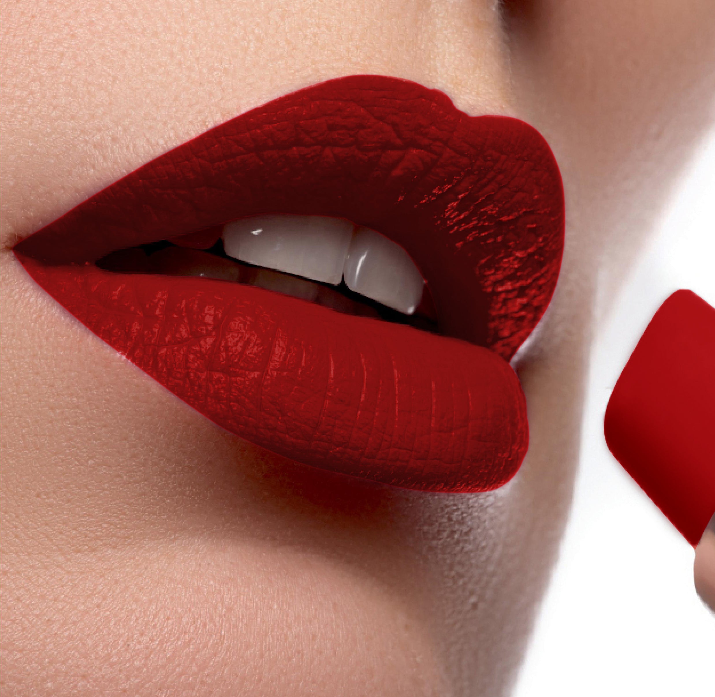 Glossy Moisturizing Lipstick
