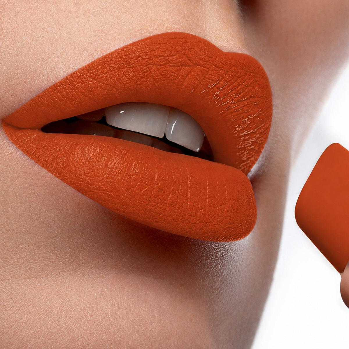 Moisturizing Lipstick