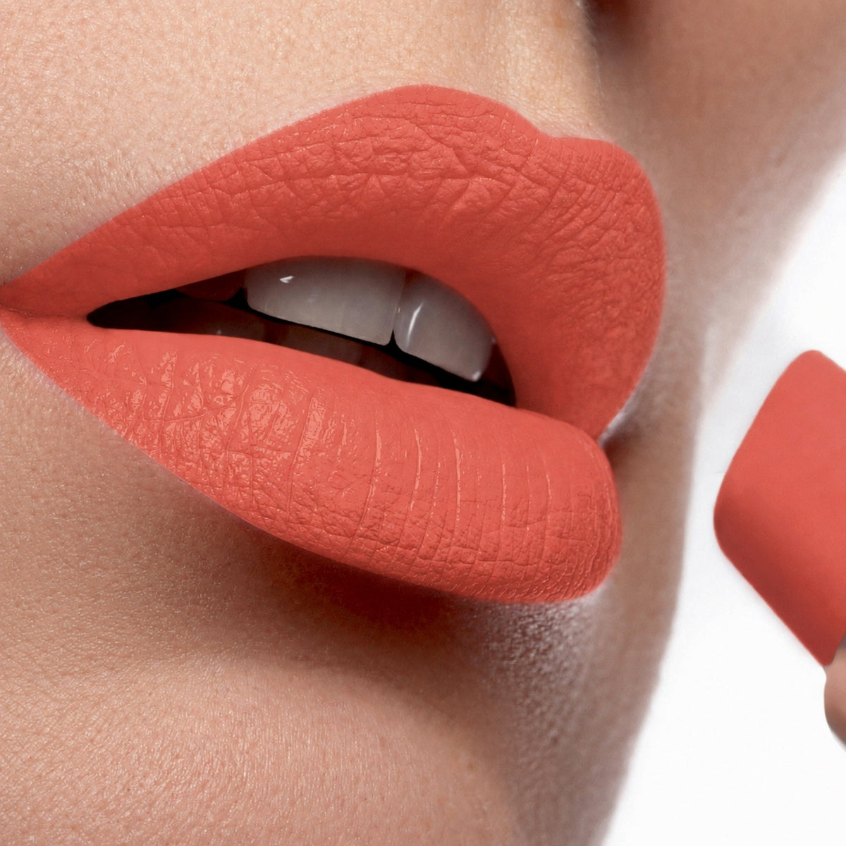 Moisturizing Lipstick