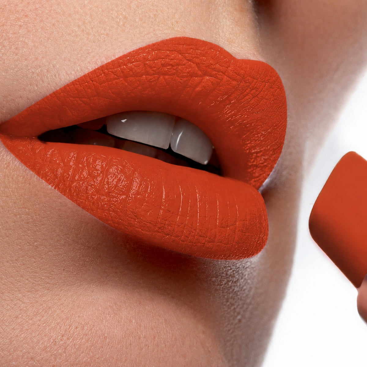 Moisturizing Lipstick